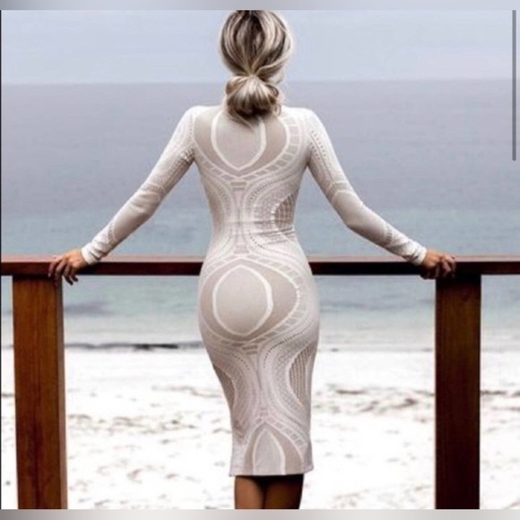 Sundays The Label Sydney Lace Dress NWT 🔥🔥🔥 SZ 8 US 12 AU - Picture 2 of 9